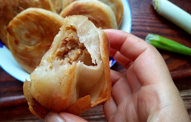  面团|馅饼这样做，南方人也爱吃，方法步骤教给你，学会家人有口福了