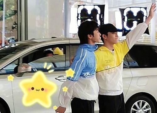  碰上|《奔跑吧》路透：周震南何洛洛跟蔡徐坤陈立农碰上，前2名正面刚