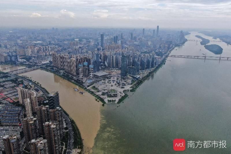 亲水平台|洪水袭击南方:湘江长沙段水位上涨,江西鄱阳圩堤决口处将围堵