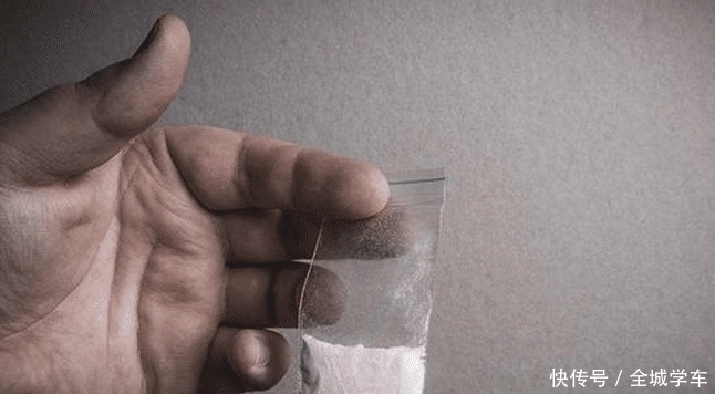  不料|住店男子自称吃坏东西拉肚子，多次索要卫生纸，不料因此惊动了警方