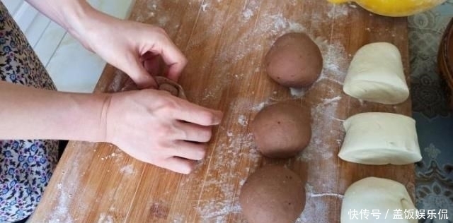 记得|爱吃巧克力记得收藏,教你一种特殊的吃法,软甜可口,止不住