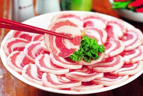 下锅|做五花肉时，切记不能直接下锅焯水，掌握这三点，肉质软嫩无腥味
