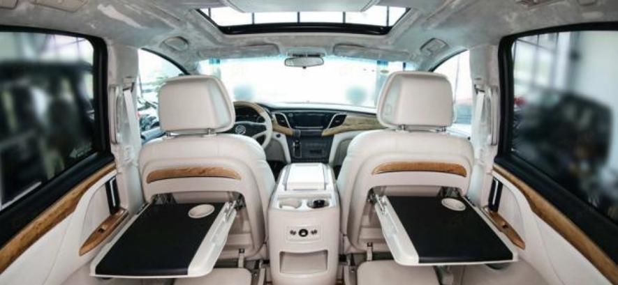  荣威iM8的前脸|埃尔法是买不起了，埃尔法的便宜兄弟了解一下？