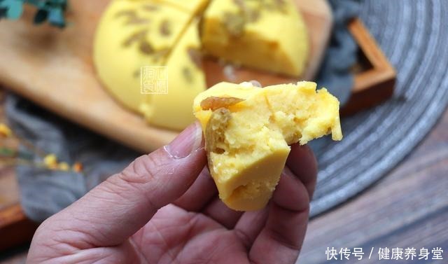 食材|不用烤箱和打蛋器,4种食材搅一起上锅蒸,做零失败不上火蒸蛋糕