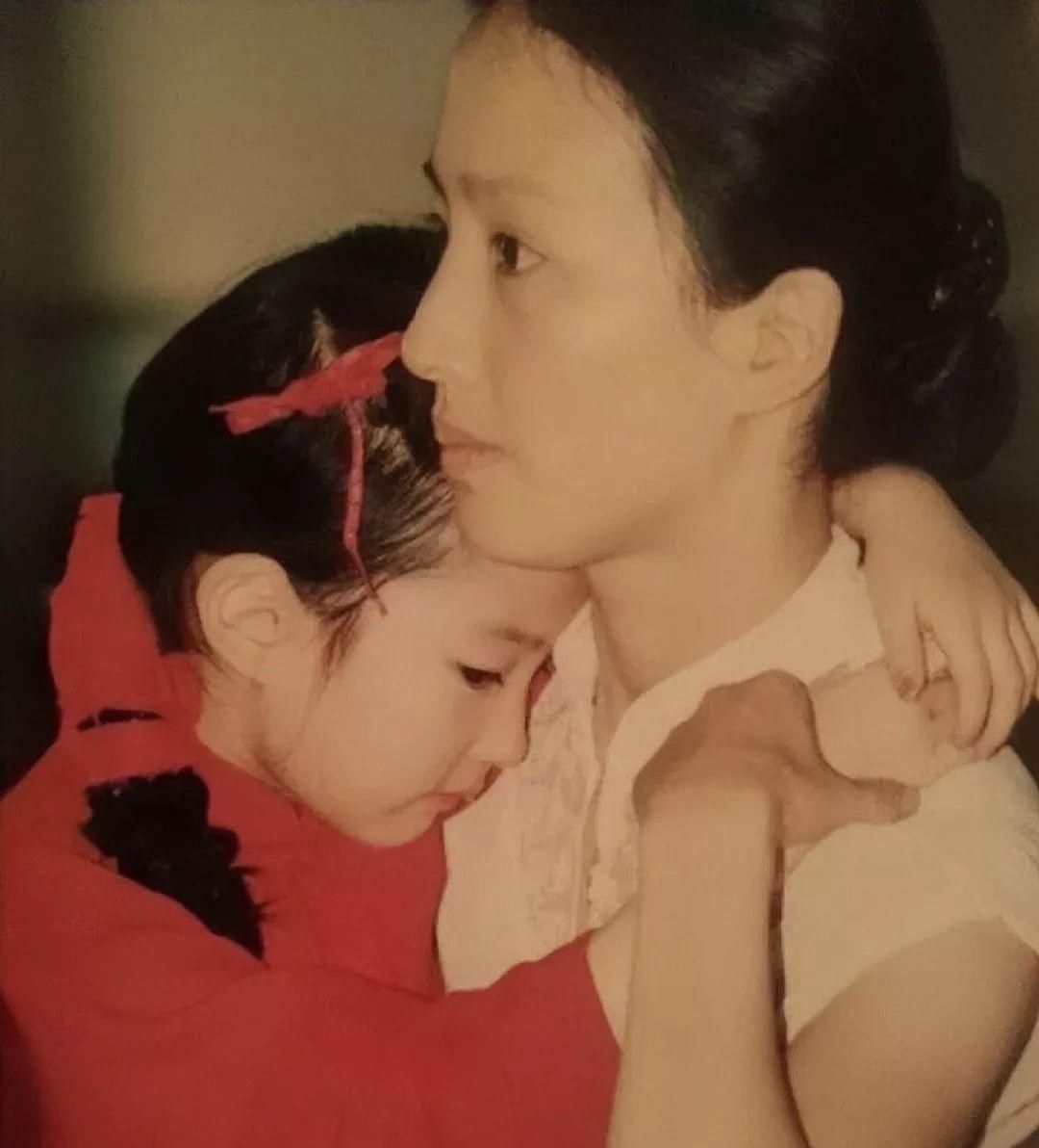 故事|刘亦菲，又红了丨百家故事