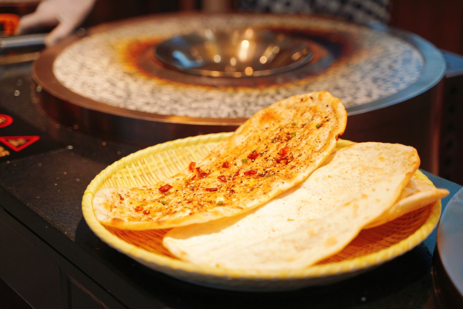 商场里|美食打卡攻略!每一个美食聚集地,都种满了成都人