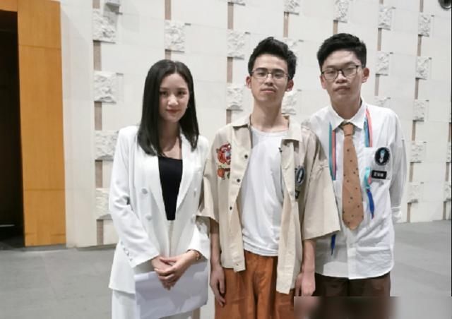  评价|《最强大脑》攸佳宁忽视观众评价，发文称赞节目太棒，睁眼说瞎话