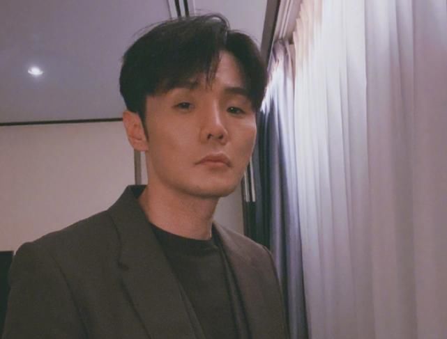  实力|网传李荣浩加盟“好奇夜”，嘉宾阵容豪华，看到蔡徐坤追定了！