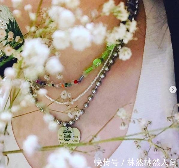 香奈儿|今年夏天被Jennie带火的平价饰物,最低65块钱即能变人间香奈儿