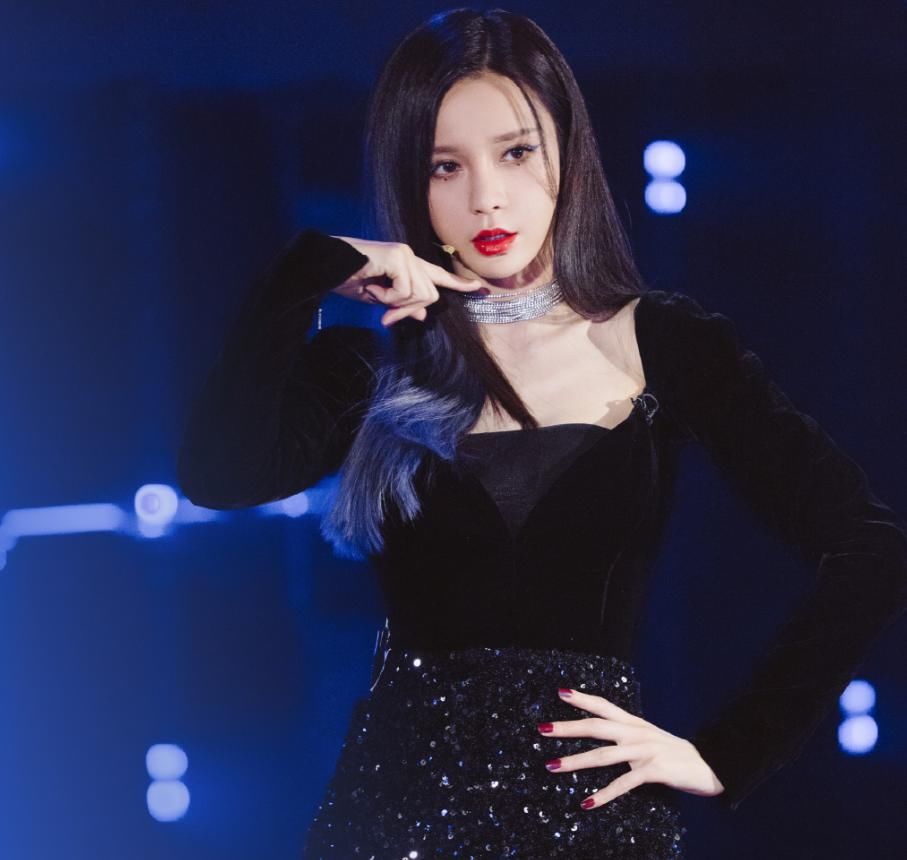  舞台|沈梦辰离开《浪姐》舞台，吴昕的下意识举动，体现两人真实关系