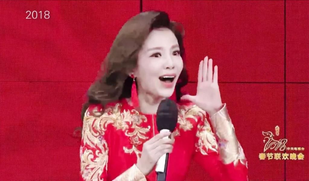  嘴里面|央视主持人朱迅身体告急？一天录制17场节目，《星光大道》上台需被助理搀扶？