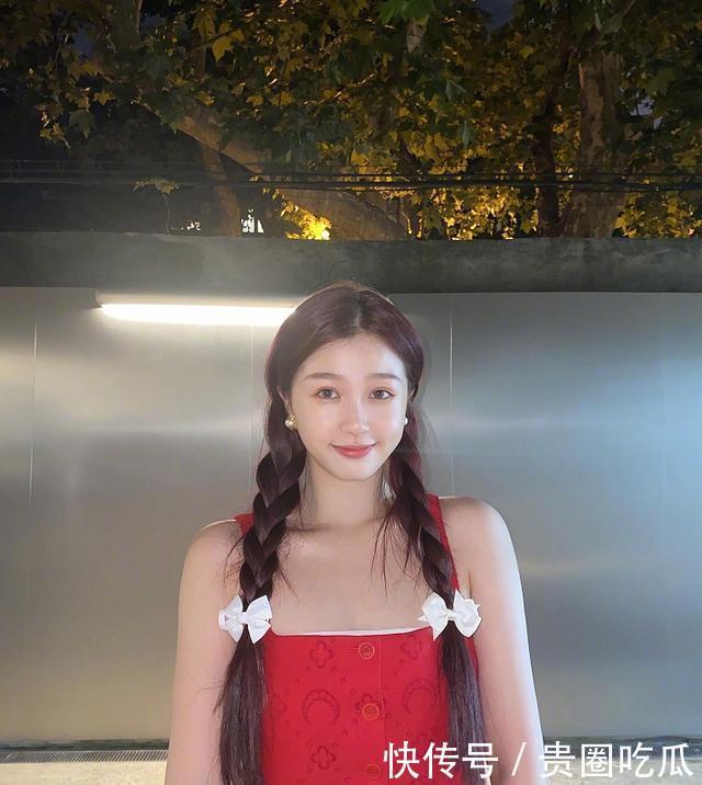  太胖|虞书欣罕见发旧照，青涩模样太讨喜，称自己太胖感谢网友喜欢