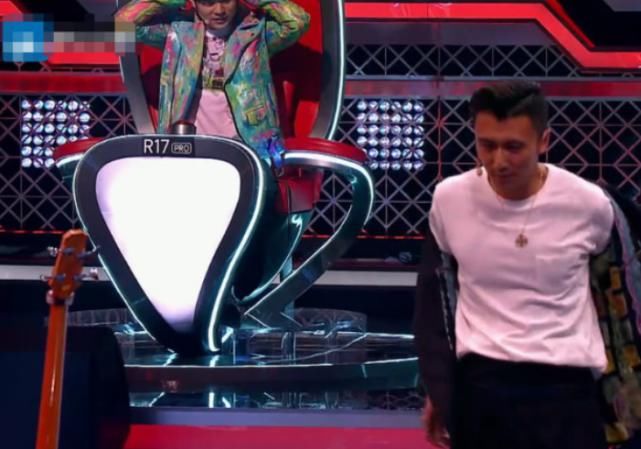  那位|《好声音2020》正式官宣，那位主动上台给学员伴奏的导师，又回来了