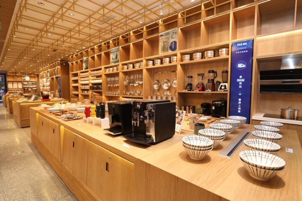  易购|券商关注消费行业，苏宁易购9日盘中涨停