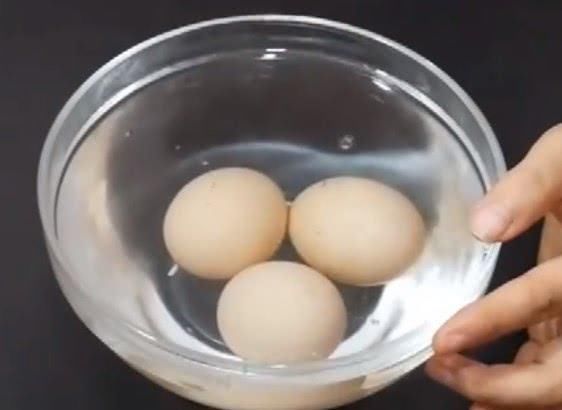 果鸡蛋|鸡蛋上插几根牙签,这个用途太厉害了,知道的人并不多