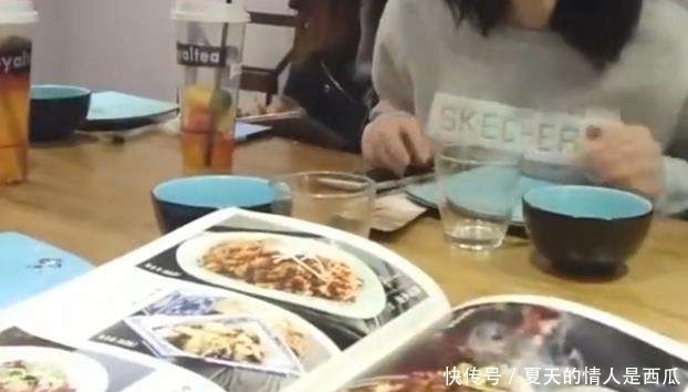 完餐|为什么餐厅在客人点完餐后,要急着把菜单收走?看完才知其中猫腻