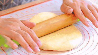 比买|不需要一滴油,只需要电饭锅。手工做的沙琪玛比买的沙琪玛好吃得多