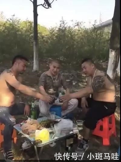  龙装|昆山龙哥刘海龙装B持刀砍人反被杀 网友吵翻天