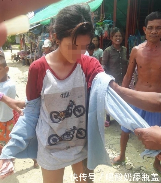 逮到|正妹扒手被逮到,村民轮番上阵,她受不了的瞬间让网友看到心痛