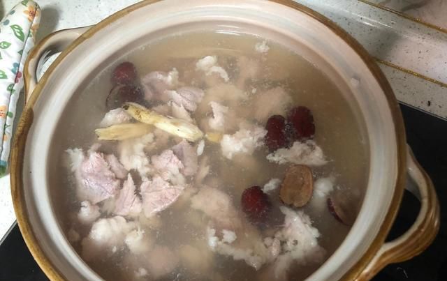  营养|天气闷热，多给家人做这汤，30块钱煮一锅，营养全面，全家都爱喝