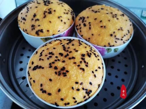 混合面|南瓜混合面奶香发糕，有营养又蓬松暄软不塌陷，口感佳老少皆宜