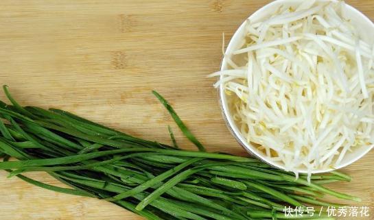 好吃|韭菜别再炒蛋,教你一招,每天炒一盘,营养健康,又好吃