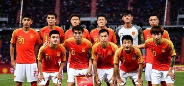  踢服|别骂国足了！在100年前，他们可以完虐日本、踢服英国