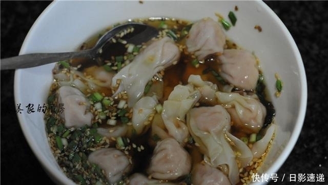 秋天|馄饨汤这么调,简单好味道,几种调料,开水一冲,比骨头汤还鲜!