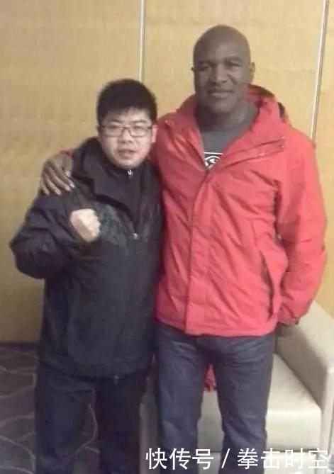 中国|中国拳击新星KO猛将迎两连胜,降级别打出好状态重现拳坛经典