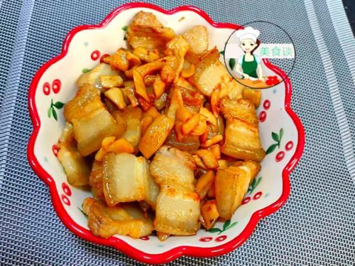  适量|热天，这菜我家常做，配五花肉炒特香，好吃又下饭，每回都吃撑了