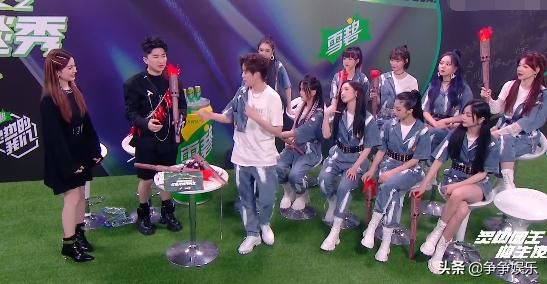  火箭少女|陈卓璇提问：R1SE男团为什么不叫202，张颜齐：我们不配