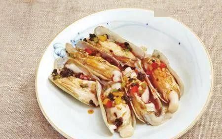  停不下来|蒸蛏子放了万能的老干妈，香辣爽口，鲜嫩弹牙，好吃到停不下来