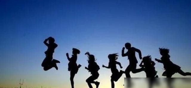  刘晓庆|刘晓庆再演少女，看她的颜值和身材以及最新造型，她能胜任吗？