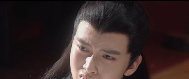  房子|房子塌了，《演员请就位2》驼背蓝湛捅了魏婴一剑，大写的尴尬