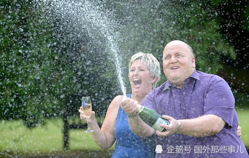 约合人民币|男子中14亿后一口气买38套房,价值6000万元豪宅不住一直空置着