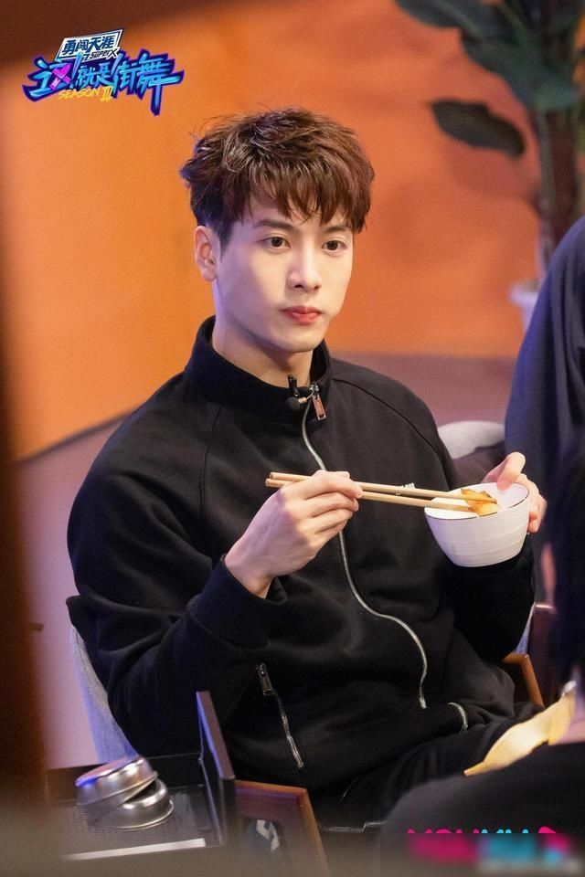  出炉|《街舞3》火舞台局势开始逆转，新十二强出炉，王一博仅剩两人