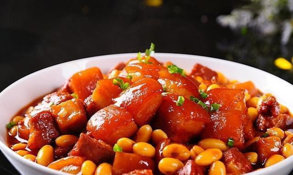  啤酒|精选美食：石盘烤鱼，啤酒炖猪脚，黄瓜炒火腿肠，黄豆红烧肉做法