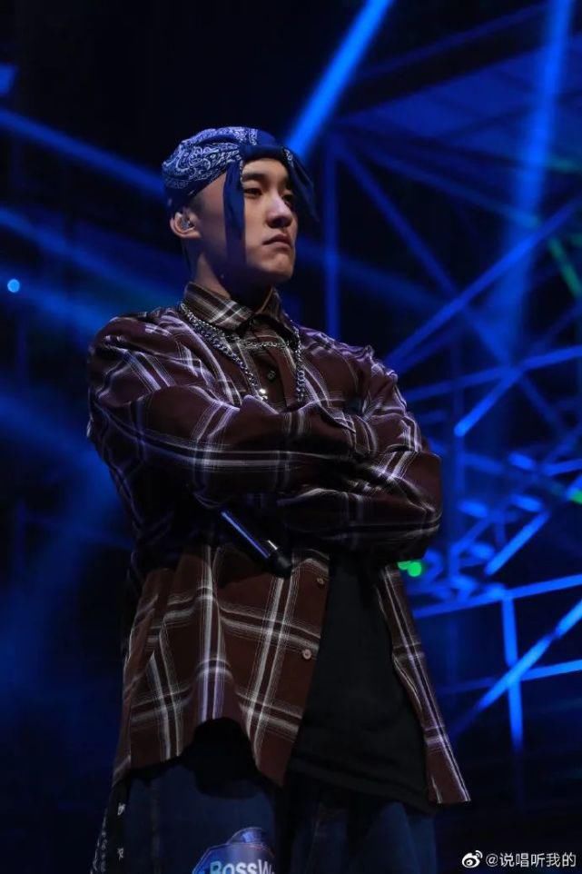  中国|《地下8英里》VS《中国新说唱》，谁的歌更狠？