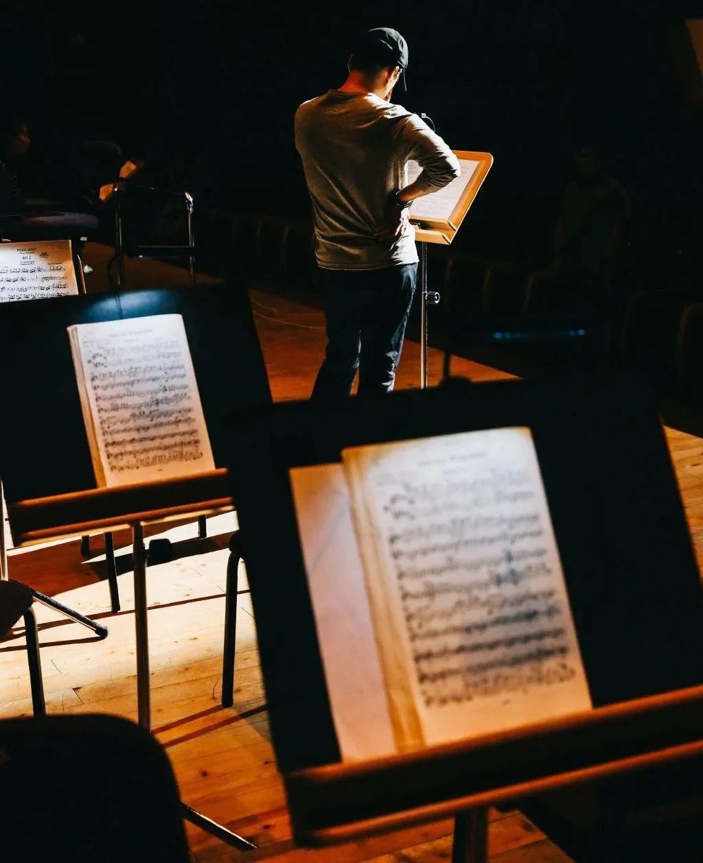  分饰两角|见过一人分饰两角的，但你见过一人分饰22角的吗？