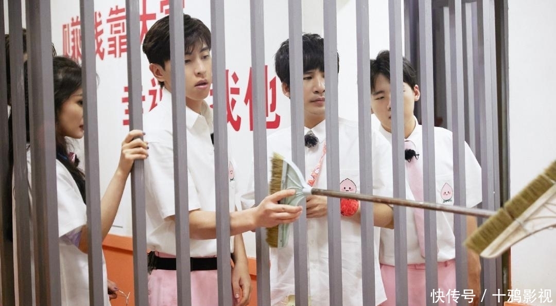 惊人|“密室大逃脱”更新,邓伦臂力惊人,黄明昊推理满分