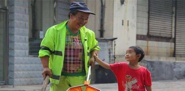  选择|“你爸就是个送外卖的”，父亲的职业遭同学嘲笑，孩子霸气回怼