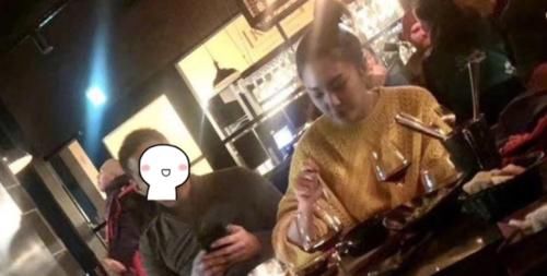  扒出|《浪姐》张雨绮吃火锅！桌上2瓶酒价格被扒出？网友：打扰了！