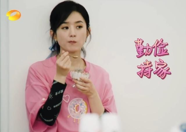  孩子|农村孩子不浪费，赵丽颖吃下隔夜桃子，结果却拉了一天