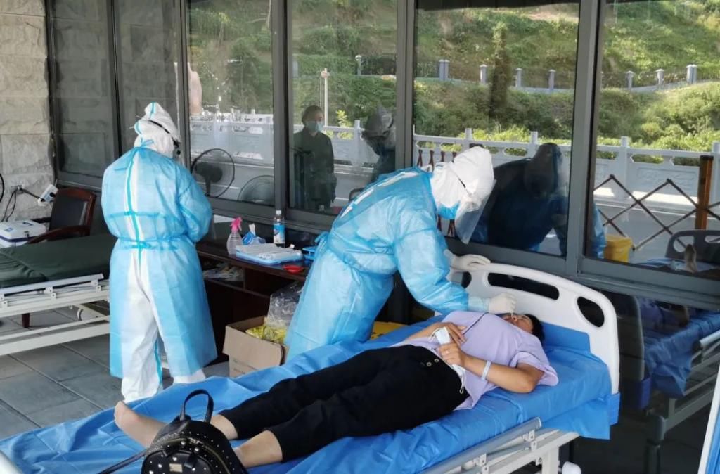  长阳|高温下！长阳中医院用“汗水和坚守”诠释责任 ，书写担当！