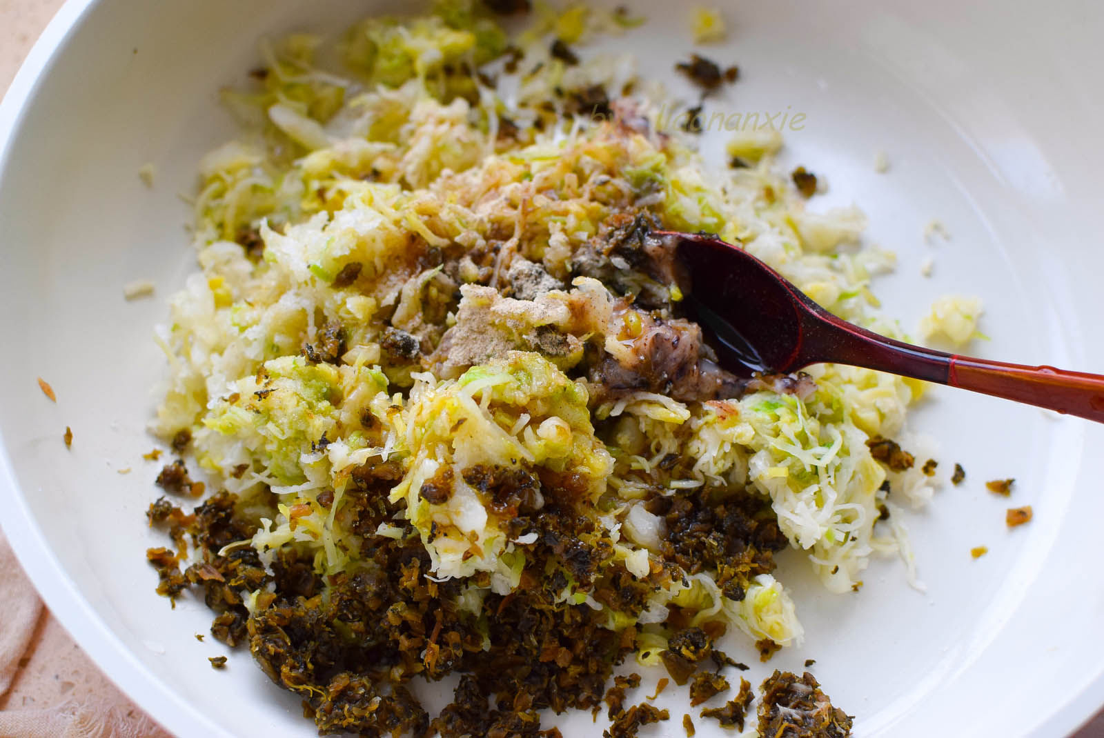 菜蟒|不发面不捏褶子,简单一卷上笼蒸熟,比包子简单,早餐吃很美