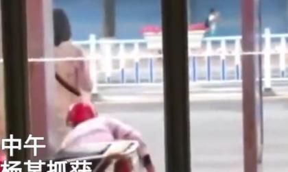  偷拍|男子闹市偷拍女孩隐私，不料全程被路人偷拍，男子：偷拍真恶心！