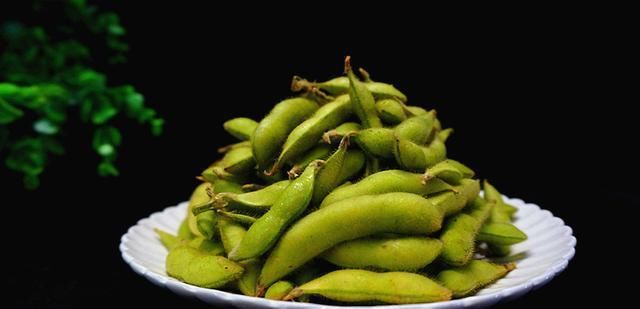  秋季|这道菜含钙量比牛奶还高，秋季最下饭毛豆做法，吃多滋补不长肉