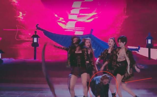 扇子|《浪姐》同样是舞台失误,为什么金莎被淘汰,宁静却拿了第一?