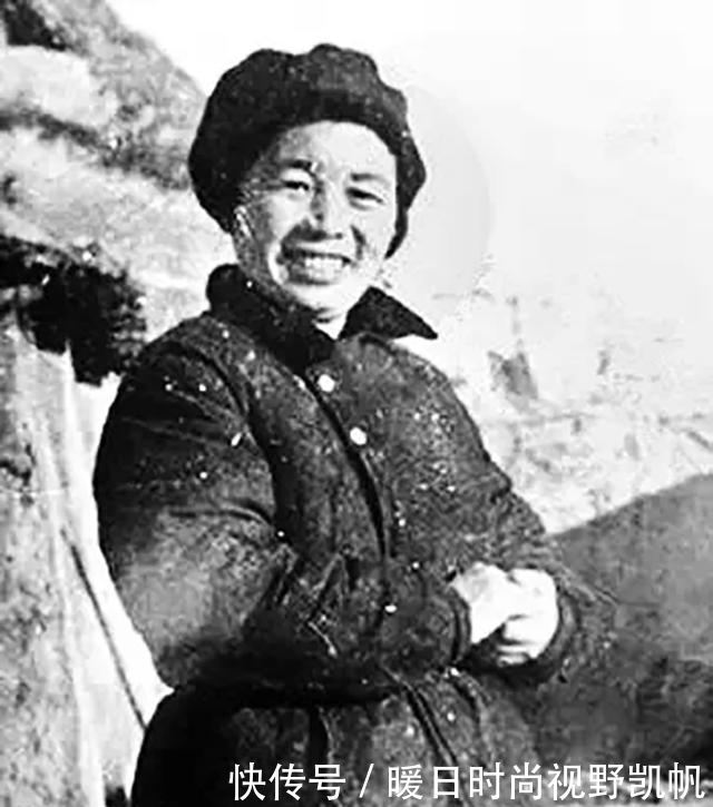 红军|红军唯一女将领，身怀六甲过草地，带出1大将5上将，却无缘授衔