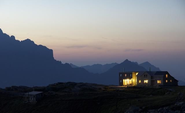  忠告|负债还没到100万？我劝你看看这些忠告